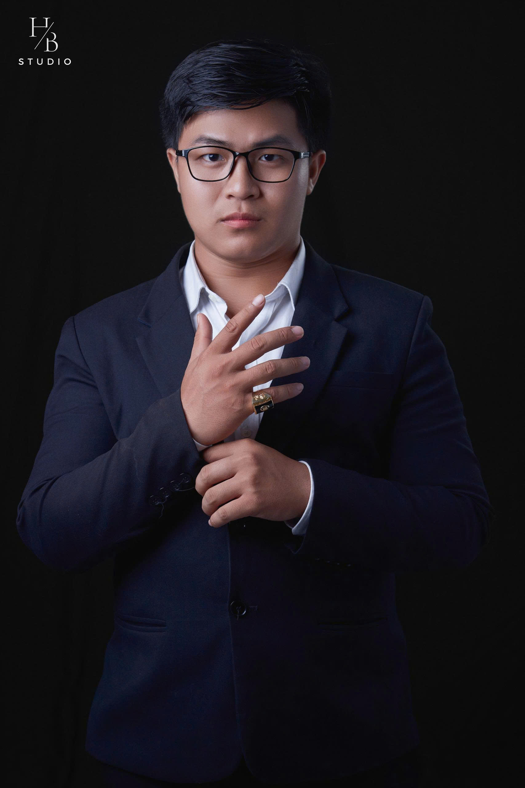 Chụp Ảnh Profile Chuyên Nghiệp Ở Thủ Đức: Gói 250K Chất Lượng Cao Tại HB Studio