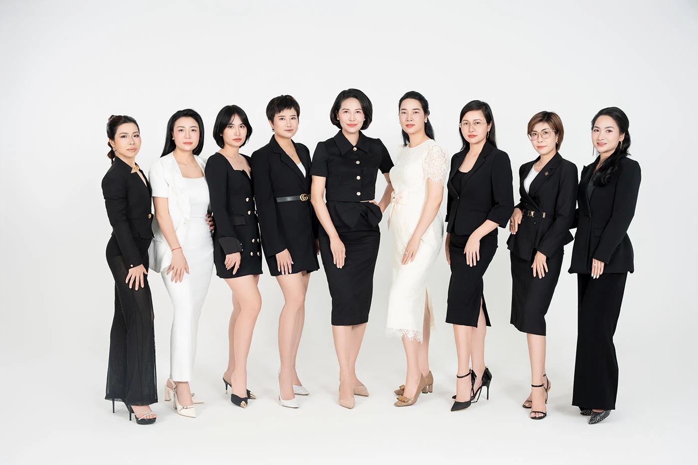 Tại sao ảnh Profile nhân sự là “vũ khí” chốt Sale tối thượng của doanh nghiệp?