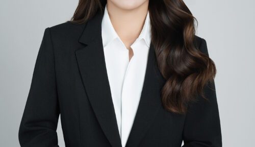 [PROFILE #2] MS. CHAU
